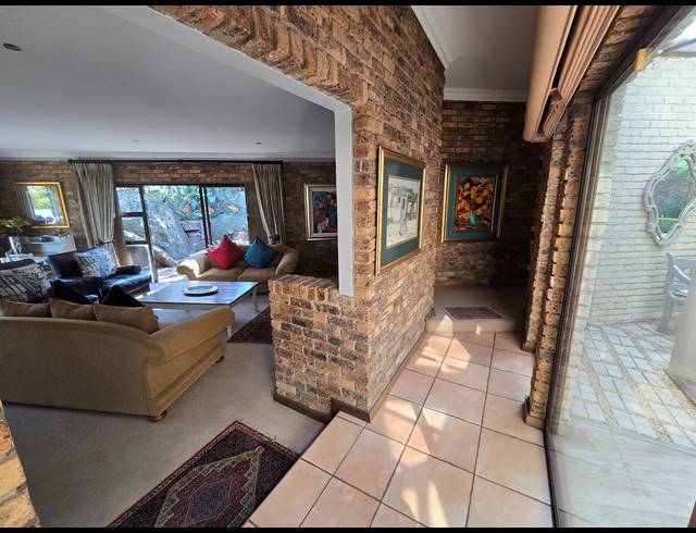 3 BEDROOM FREEHOLD FOR SALE IN GLENVISTA